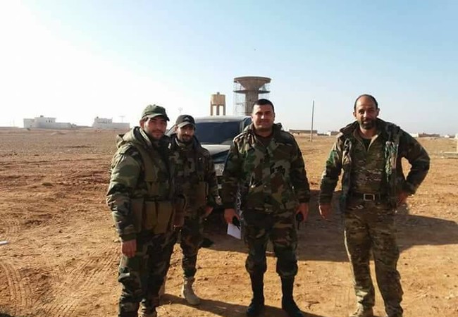 Nga giáng sấm sét, “Hổ Syria” giải phóng 11 chốt IS ở đông Aleppo (video) Binh sĩ lực lượng Tiger trên khu vực sân bay Jirah sau khi giải phóng