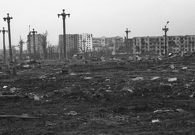 Sniper huyền thoại bắn hạ 362 phiến quân Chechnya (II) Khu vực chiến trường thành phố Grozny trong cuộc chiến tranh Checchnya, nơi được cho là diễn ra cuộc chiến bắn tỉa của xạ thủ Volodya - Yakut