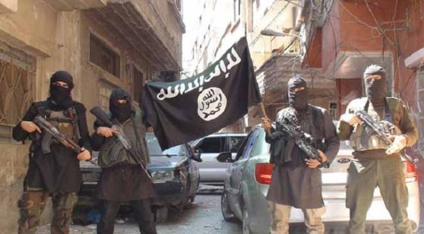 IS sắp tháo lui khỏi cứ địa tại ngoại vi Damascus Các tay súng IS trong trại tỵ nạn Yarmouk, ngoại ô Damascus