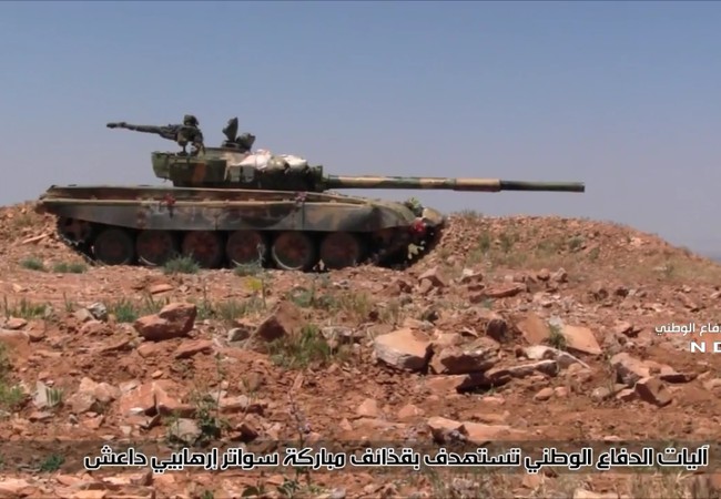 Chiến sự Palmyra: Quân đội Syria tấn công ác liệt IS Xe tăng lực lượng vũ trang địa phương NDF trên chiến trường sa mạc tỉnh Homs