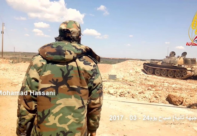 Chiến sự Syria: Hơn 1.000 phiến quân Al-Qaeda mất mạng tại Hama (video) Binh sĩ quân đội Syria trên chiến trường Hama