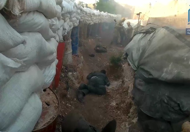 Chiến sự Syria: Phiến quân Al-Qaeda khởi chiến tại Aleppo Các tay súng HTS sát hại một số binh sĩ quân đội Syria phía tây Aleppo