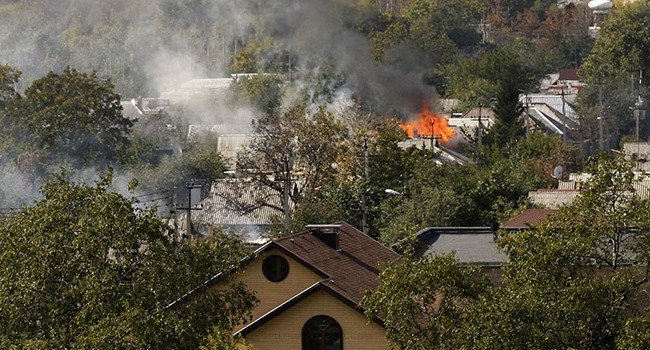 Hỏa ngục Donesk, dân quân Donbass thiện chiến hơn hẳn quân đội Ukraine Lực lương không quân Ukraine ném bom các địa bàn của lực lượng dân quân Donesk