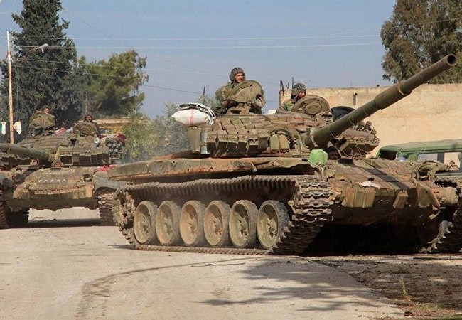 Phiến quân Syria cố thủ ngoại vi Damascus hứng hỏa lực dữ dội (chùm video) Xe tăng quân đội Syria trên vùng các quận ngoại ô Damascus
