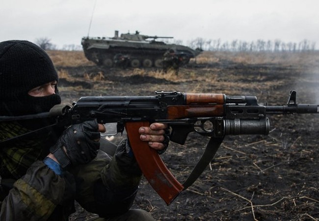 Xung đột Ukraine: Mỹ phái chuyên gia đến Donbass làm gì Lực lượng dân quân vùng Donbass trong cuộc chiến ở Lugansk