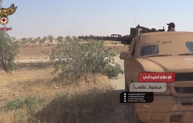 Quân tình nguyện Syria tấn công IS trên chiến trường Hama (video) Lực lượng vũ trang đảng Xã hội Dân tộc (SSNP) chiến đấu trên vùng nông thôn phía đông Hama