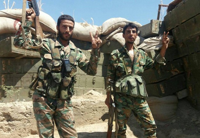 Bắn hạ Su-22, Mỹ mưu chặn quân đội Syria giành chiến thắng Binh sĩ quân đội Syria trên chiến trường phía đông Hama