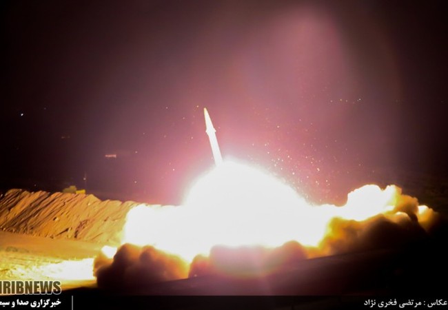 Iran tấn công IS ở Deir Ezzor, Syria với tên lửa gì? (video) Iran phóng tên lửa đạn đạo tấn công IS
