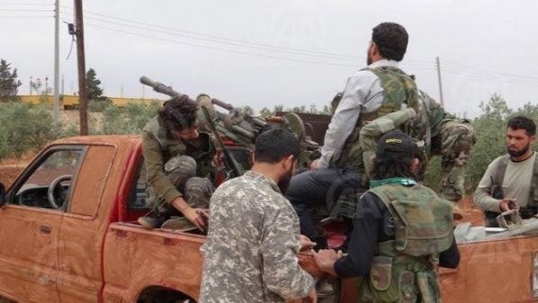 Không quân Nga dội lửa, quân đội Syria đánh thốc ngoại vi Damascus (video) Binh sĩ quân đội Syria trên chiến trường Jobar, Đông Ghouta, Damascus