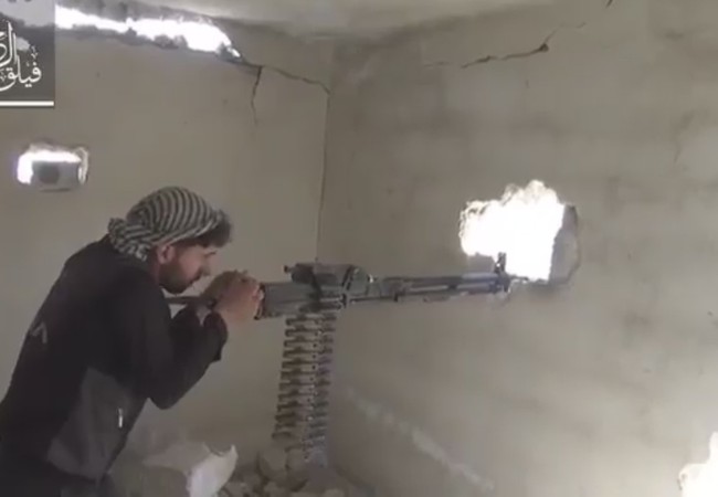 Quân đội Syria ác chiến phiến quân Hồi giáo ở ngoại vi Damascus (video) Lực lượng Hồi giáo cực đoan đánh trả quyết liệt cuộc tấn công của quân đội Syria