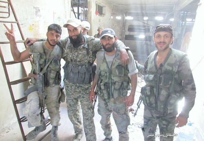 Chiến sự Syria: Quân Assad dồn binh kết liễu phe thánh chiến ở Damascus (video) Một nhóm binh sĩ Syria trên chiến trường ngoại ô Damascus