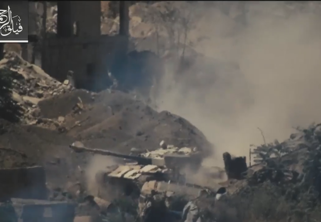 Tên lửa TOW Mỹ Xe tăng T-72 quân đội Syria tiếp tục tiến vào chiến tuyến khu vực ngoại ô Damascus