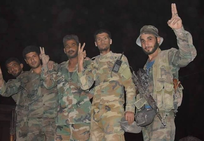 Ngừng bắn sụp đổ, quân đội Syria đánh thẳng vào phiến quân ven Damascus Binh sĩ quân đội Syria trên chiến trường Đông Ghouta - Ảnh Al-Masdar News