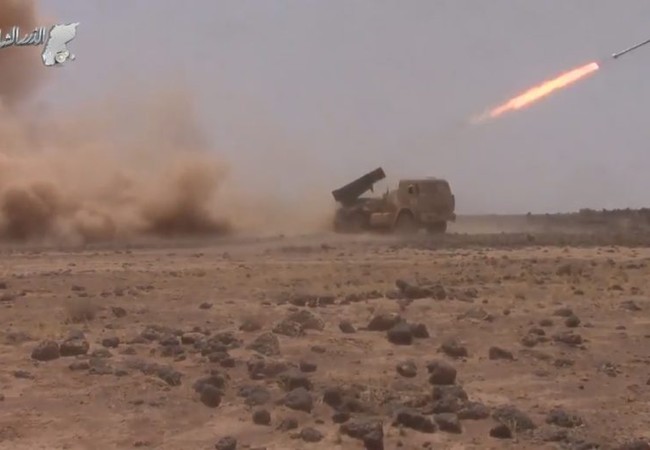 Phiến quân Al-Qaeda và FSA bắn phá quân đội Syria, khiêu khích chiến tranh Nhóm phiến quân thuộc tổ chức Quân đội Syria tự do FSA pháo kích và các lực lượng quân tình nguyện ở Syria