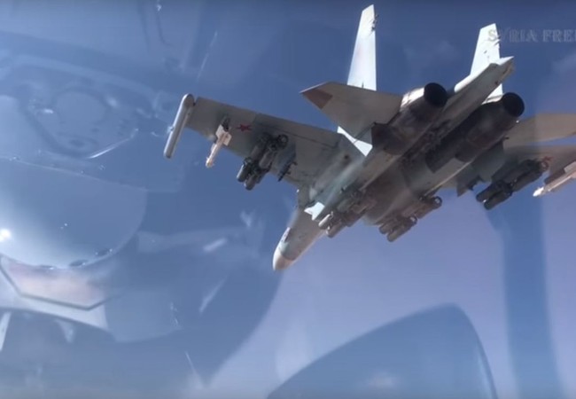Chiến đấu cơ Su-35 Nga “thổi bay” xe IS tại Homs (video) Máy bay tiêm kích đa nhiệm Su-35 trên bầu trời Syria