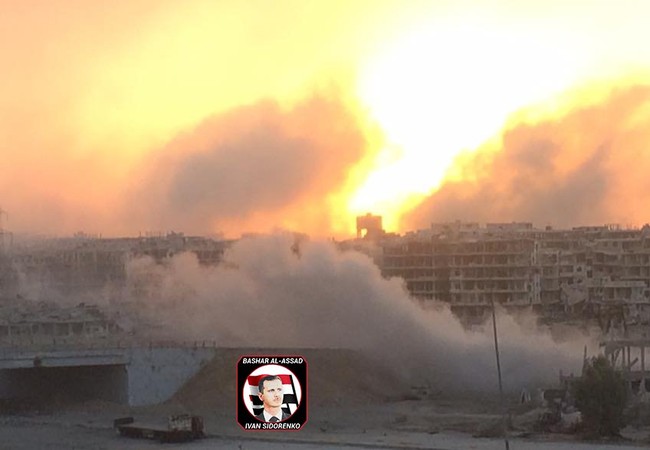 Syria: Kinh hoàng cuộc chiến ở ngoại vi Damascus (video) Quân đội Syria pháo kích dữ dội vào khu vực Jobar - Ayn Tarma