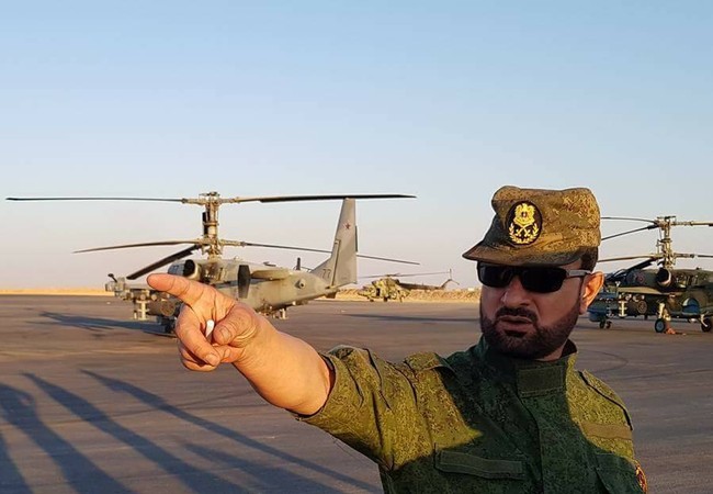 Đặc nhiệm Syria trực thăng vận đánh dập đầu IS (video) Thiếu tướng Suheil al-Hassan giao nhiệm vụ chiến đấu cho đơn vị đổ bộ đường không của lực lượng Tiger = Ảnh Syrian Reposters