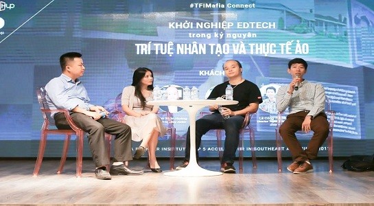 Ứng dụng trí tuệ nhân tạo là xu hướng của các sản phẩm giáo dục Các diễn giả tại buổi tọa đàm - Ảnh: BTC