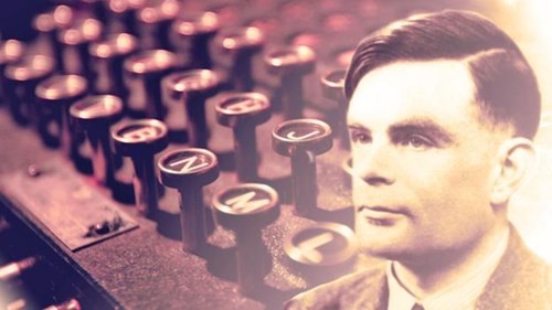 Phận đắng cay người giải bí ẩn máy mật mã Enigma Thiên tài toán học người Anh, ông Alan Turing. Ảnh: Pinterest.