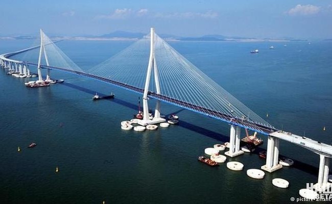 Người Trung Quốc muốn xây dựng đường hầm nối Crimea với đất liền Nga Mô hình cầu Kerch nối Crimea với đất liền của Nga