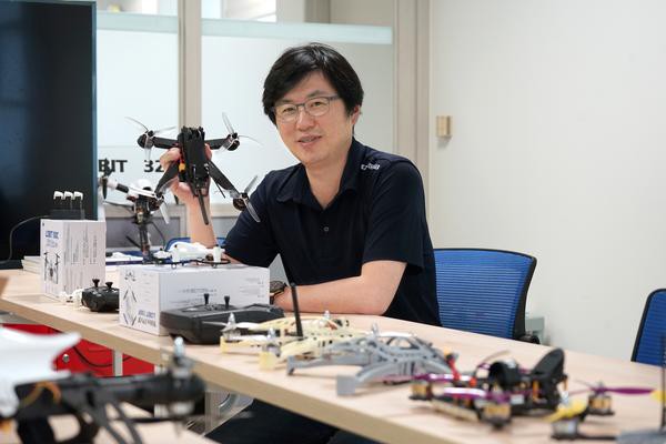 Startup drone Hàn Quốc xây nhà máy ở Việt Nam Ông Lee Heung Shin, CEO Drogen