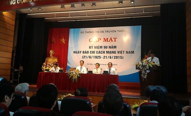 Thủ tướng Nguyễn Tấn Dũng: “Quy hoạch báo chí” không phải là đẩy nhà báo ra đường Thủ tướng Nguyễn Tấn Dũng gặp mặt báo chí chiều 19-6. Ảnh: C.T