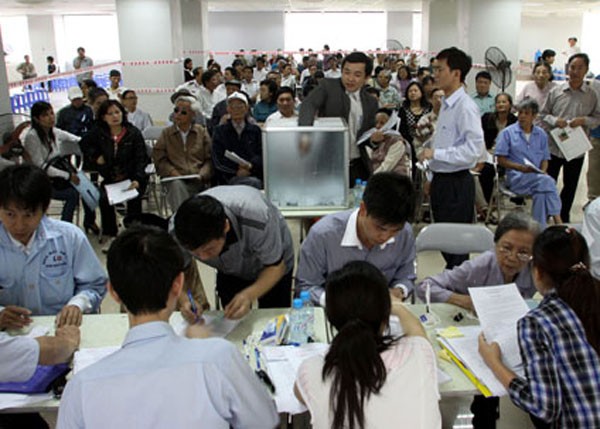 Ăn theo chính sách mới: Cò đất “doạ” giá nhà sắp tăng đồng loạt Bốc thăm mua nhà khi thị trường bất động sản tăng trưởng nóng