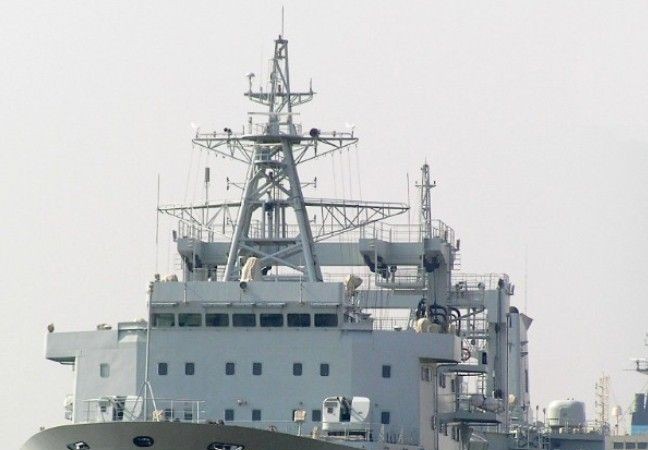 Hải quân Trung Quốc 8 năm biên chế 44 tàu hộ vệ, 10 tàu Aegis Tàu tiếp tế tổng hợp Type 903 Hải quân Trung Quốc (ảnh tư liệu)