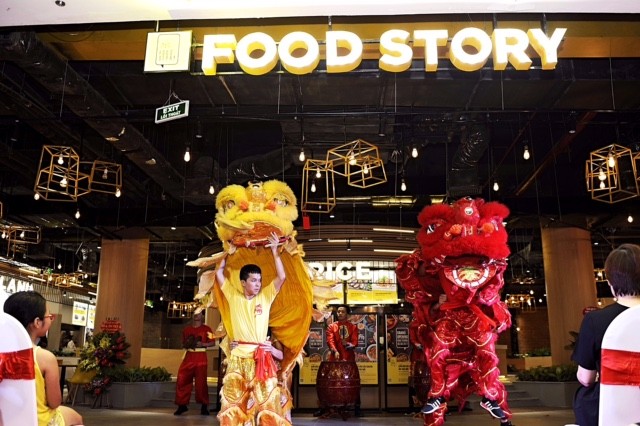 Theo chân tín đồ ẩm thực Hà thành “ăn cả thế giới” tại Food Story - ảnh 2