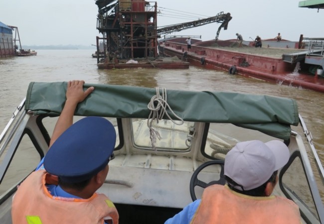 Kiểm soát khai thác, siết chặt giá cát sỏi khi vào công trình - ảnh 1