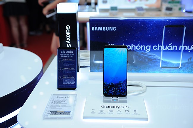Galaxy S8 Plus “đắt sô” ngày đầu mở bán tại Việt Nam - ảnh 8