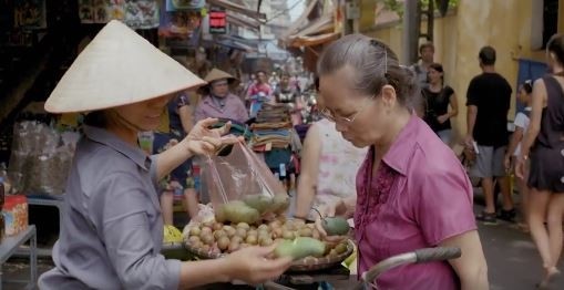 Video: Thêm bún ốc Hà Nội khiến đầu bếp Anthony Bourdain
