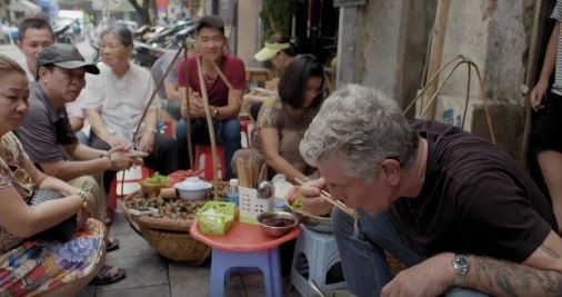 Video: Thêm bún ốc Hà Nội khiến đầu bếp Anthony Bourdain