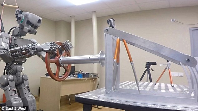 Choáng với các Robot Nga chuẩn bị chinh phục mặt trăng - ảnh 5