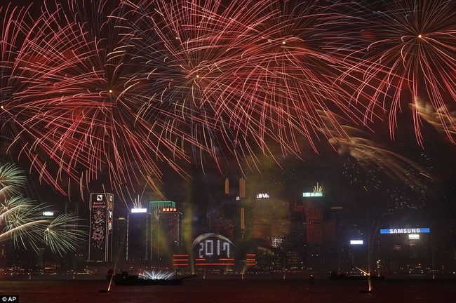 Toàn cảnh thế giới đón năm mới 2017 với không khí tươi vui và pháo hoa rực rỡ - ảnh 33
