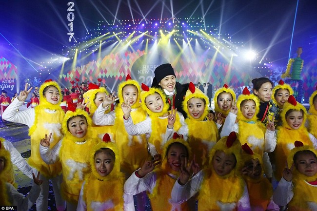 Toàn cảnh thế giới đón năm mới 2017 với không khí tươi vui và pháo hoa rực rỡ - ảnh 17