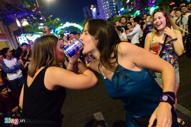 Toàn cảnh thế giới đón năm mới 2017 với không khí tươi vui và pháo hoa rực rỡ - ảnh 36