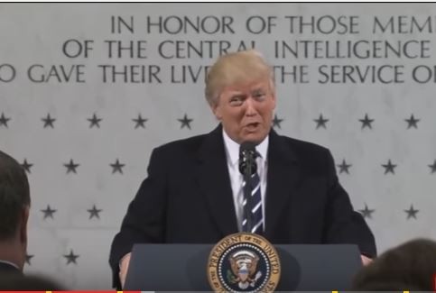 Tổng thống Donald Trump đến tổng hành dinh CIA, chỉ trích truyền thông Mỹ - VIDEO - ảnh 1