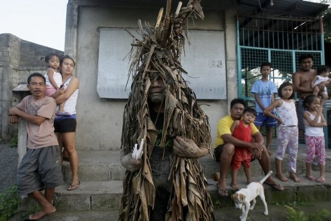 Độc đáo lễ hội “người bùn” ở Philippines - ảnh 6