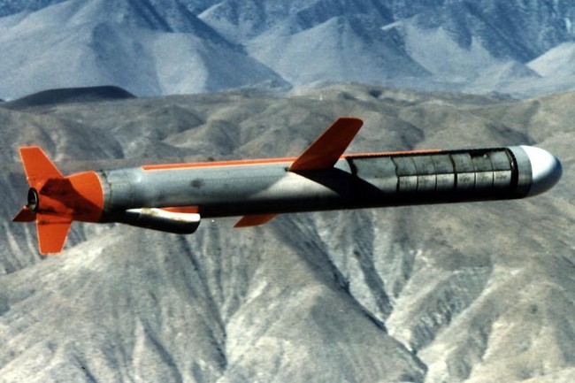 59 tên lửa Tomahawk Mỹ giáng đòn tấn công Syria: Cuộc đấu quyền lực với Nga - ảnh 1