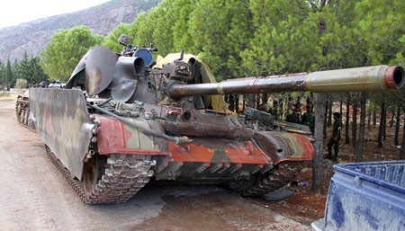 Binh sĩ Syria đã cắm cờ chiến thắng trên thị trấn Al'-Bakhchoy - ảnh 3