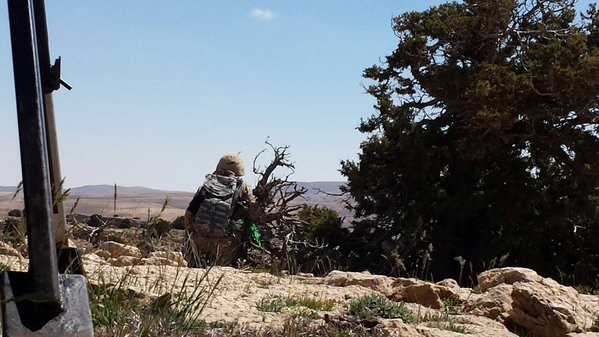 Chiến trận giằng co ác liệt giữa quân đội Syria và chiến binh IS, en - Nursa - ảnh 8