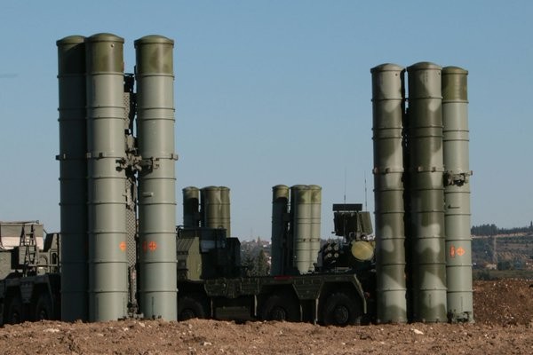 Syria dồn dập tấn công, Mỹ đe dọa trừng phạt Nga và Iran - ảnh 1
