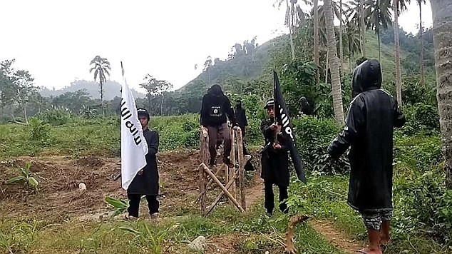 Sốc: IS tổ chức căn cứ huấn luyện khủng bố ở Philiphines - ảnh 2