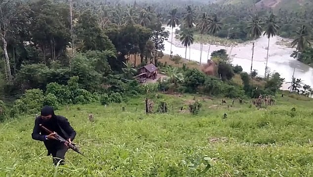 Sốc: IS tổ chức căn cứ huấn luyện khủng bố ở Philiphines - ảnh 3