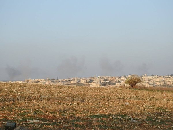 Tấn công với T-90 ở Aleppo, thế phong tỏa biên giới Thổ Nhĩ Kỳ của quân đội Syria rõ dần - ảnh 1