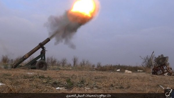 Tấn công với T-90 ở Aleppo, thế phong tỏa biên giới Thổ Nhĩ Kỳ của quân đội Syria rõ dần - ảnh 2