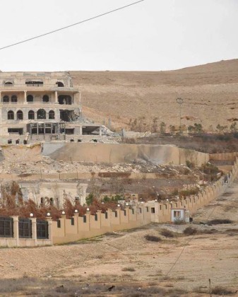 Video + Ảnh: Quân đội Syria đánh vào trung tâm thành phố Palmyra - ảnh 15