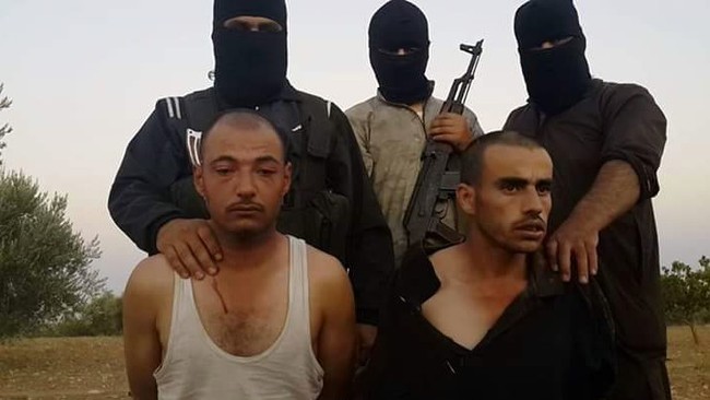 Video: Khủng hoảng trên chiến trường Hama, 1 máy bay trực thăng Syria bị bắn hạ - ảnh 1