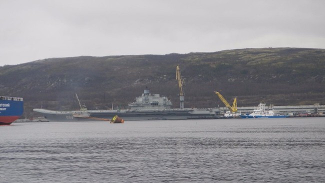 Tàu sân bay Kuznetsov cập cảng Tartous, chuẩn bị chiến dịch không kích ở Syria - ảnh 2